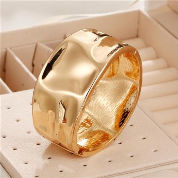 Golden Polished Chunky Twisted Hinged Waterdrop Bangle Bracelet for Women - Picture 5 of 5